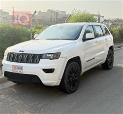 جیپ گراند شیرۆکی